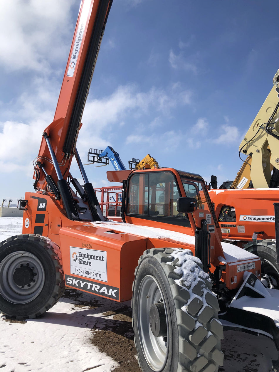 2021 SKYTRAK 10054