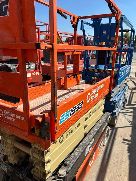 2022 JLG ES1932