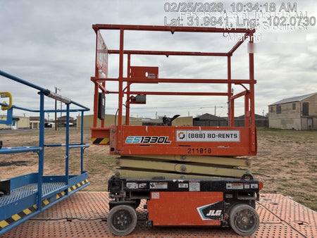 2022 JLG ES1330L