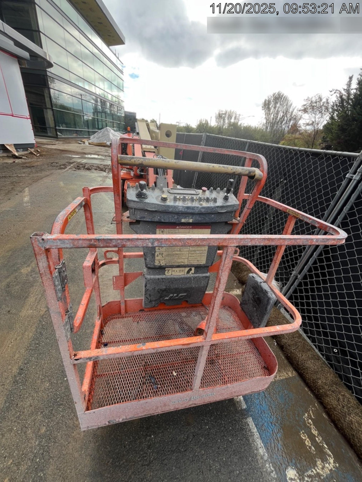 2019 JLG E400AJPN
