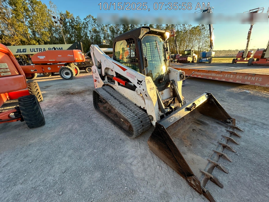 2020 Bobcat T740 74Hp T4, Cab/Heat/Air, Selectable Joystick Controls, Aux Hydraulics, Backup Alarm, P29 Performance Package, Rubber Tracks, Auto Ride Control, Reversing Fan, 7-Pin Attachment Control Kit