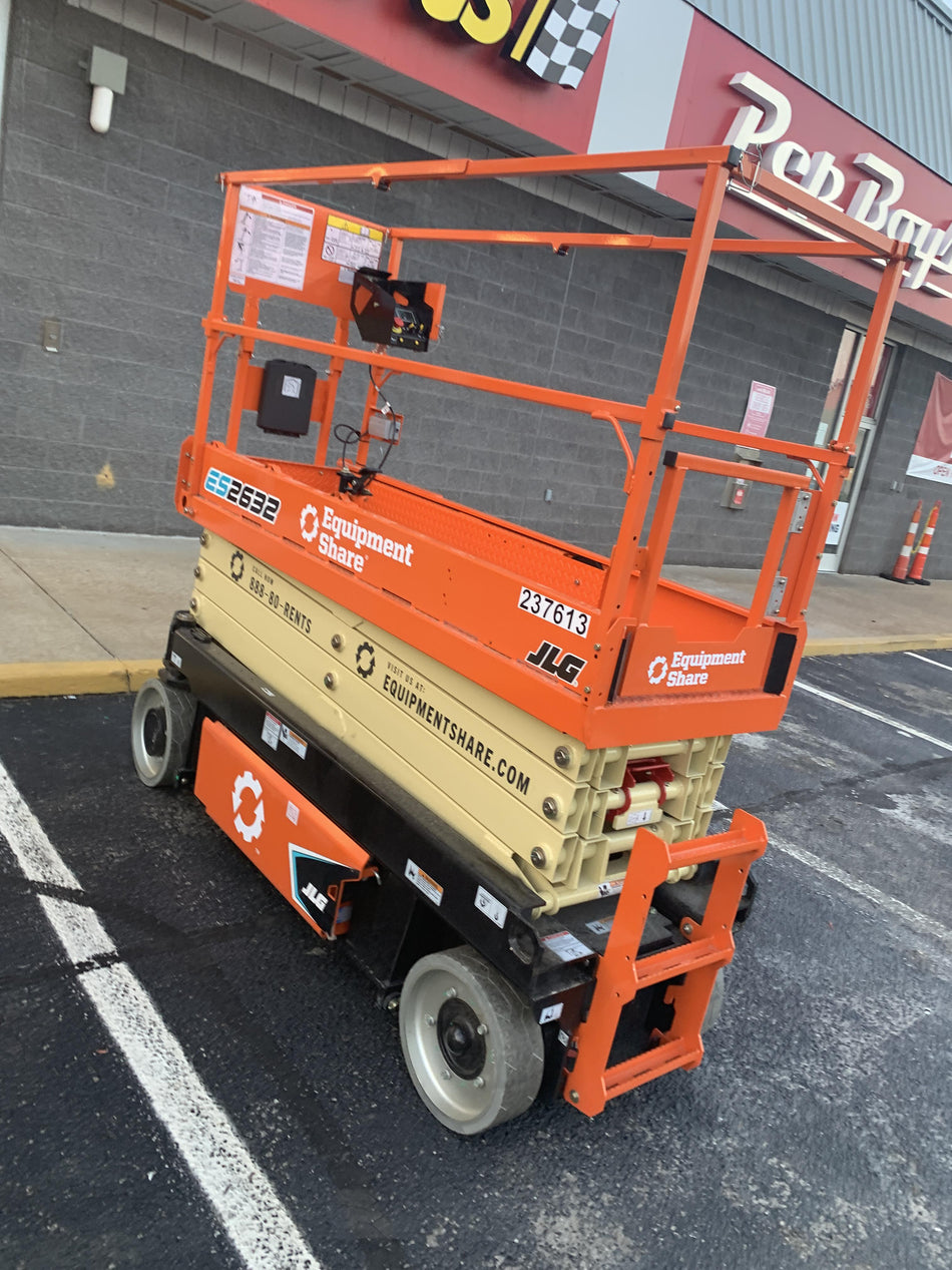 2022 JLG ES2632