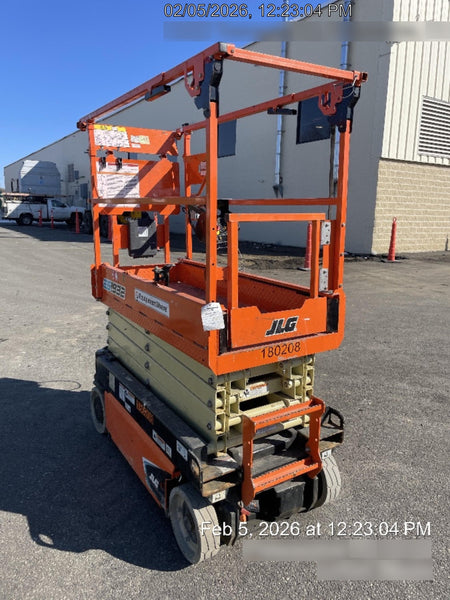 2021 JLG ES1932