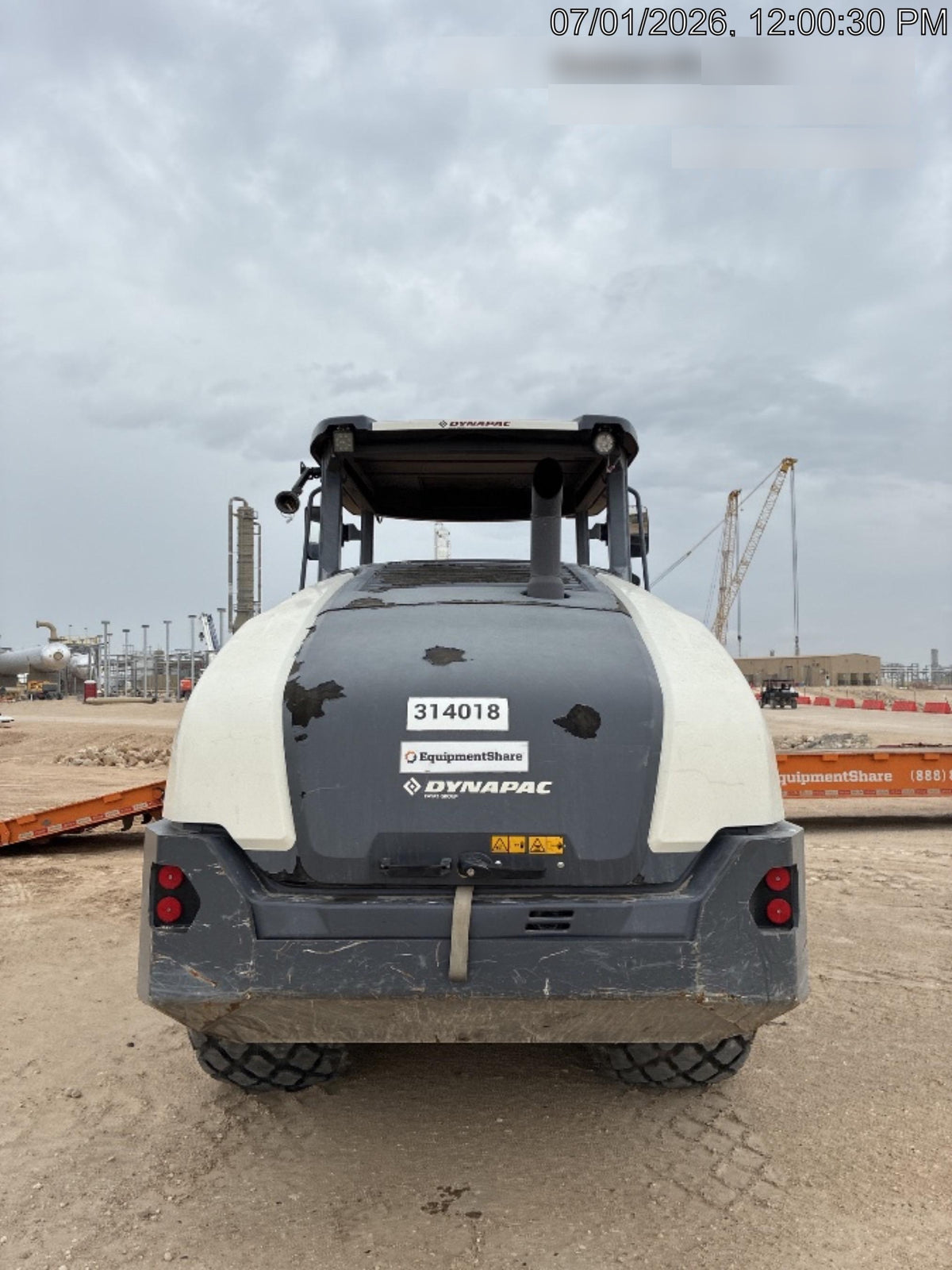 2023 DYNAPAC CA2500D