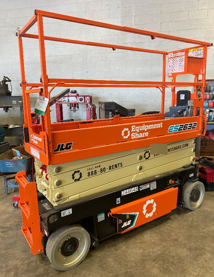 2022 JLG ES2632
