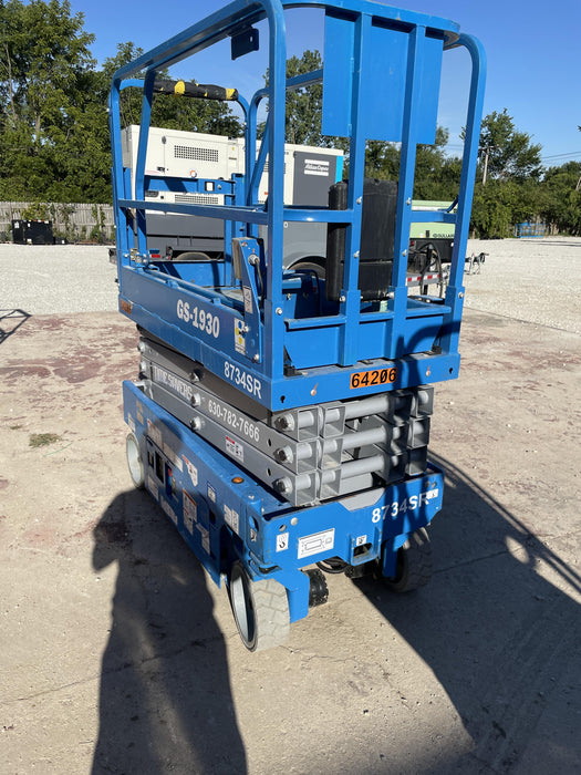 2020 Genie GS-1930 Solid Non Marking Tires, Beacon, Folding rails with half height swing gate