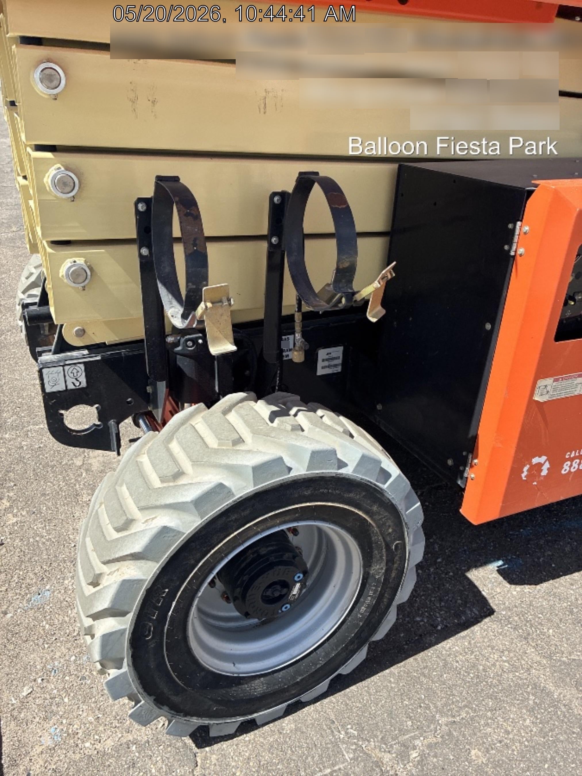 2023 JLG RT4394