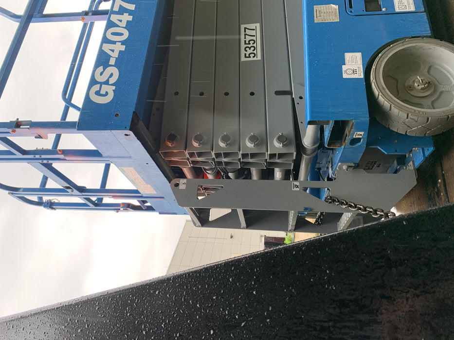 2019 Genie GS-4047 Folding rails with half height swing gate