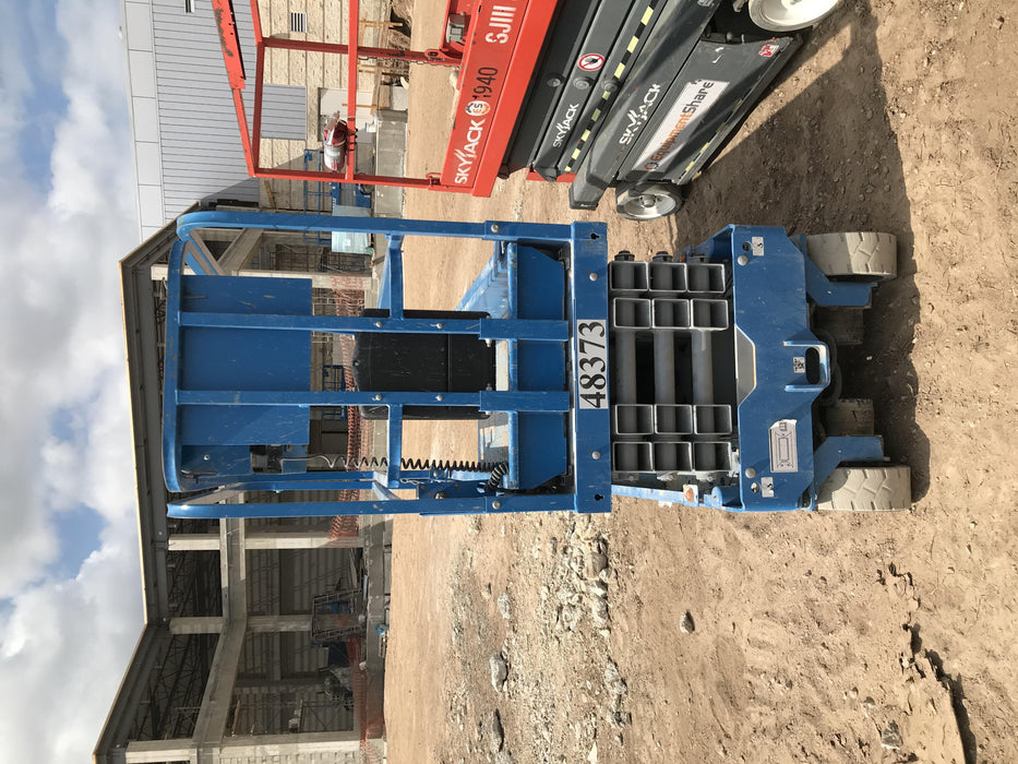 2019 Genie GS-1930 Fixed rails with chain Entry