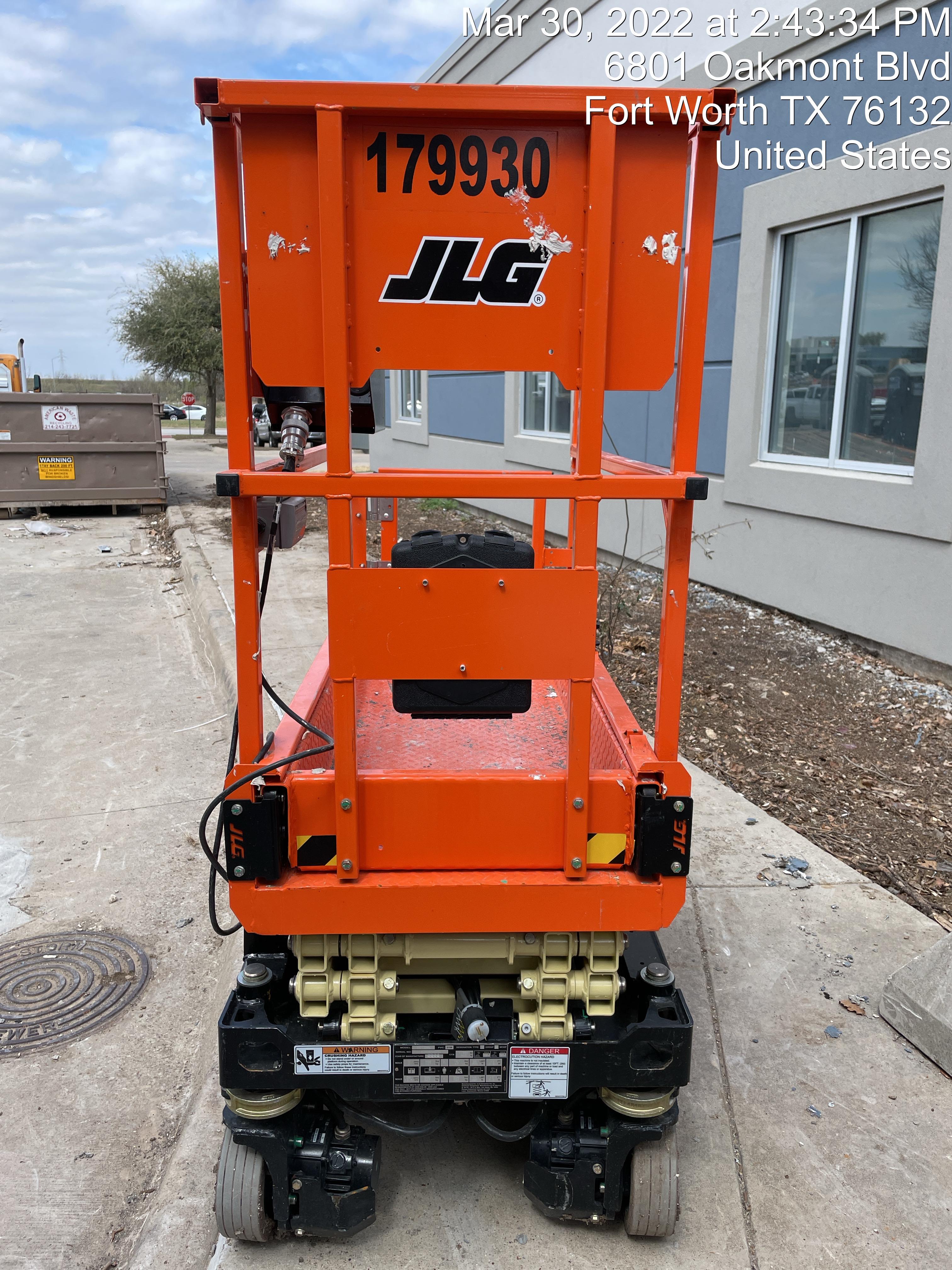 2021 JLG ES1330L