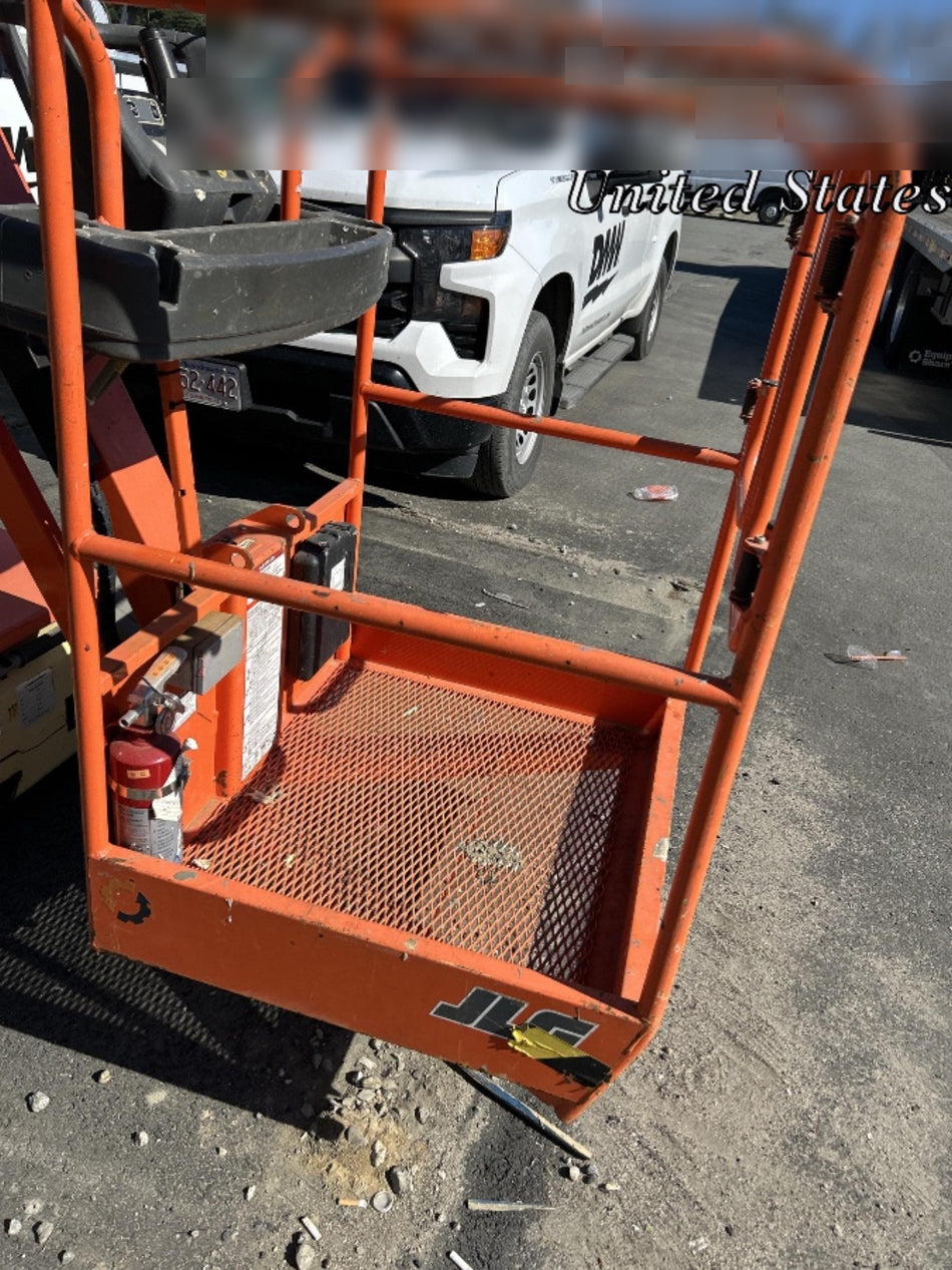 2022 JLG 26E
