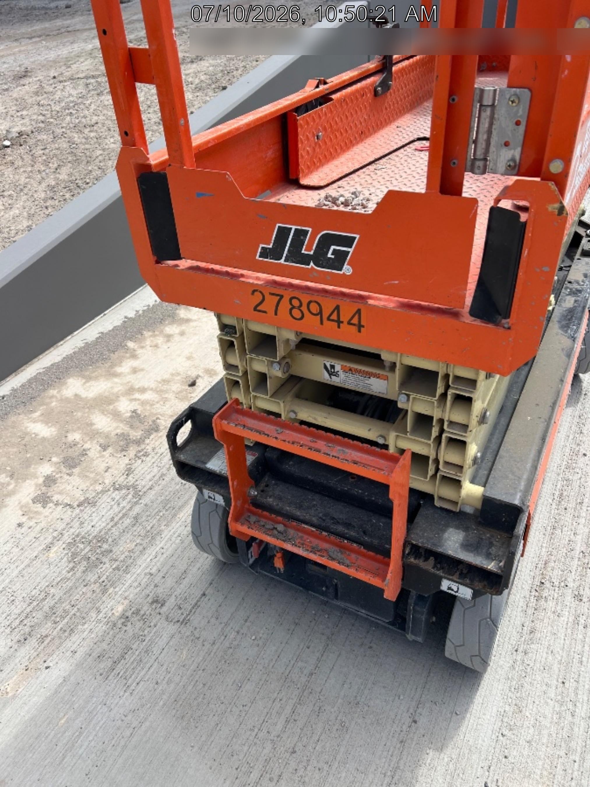 2022 JLG ES1932