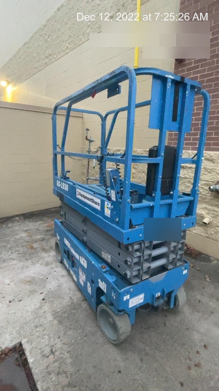 2019 Genie GS-1930 Fixed Rails with Chain Entry
