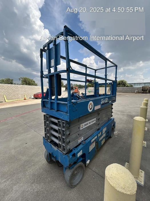 2017 Genie GS-3232 Genie GS3232 Scissor Lift