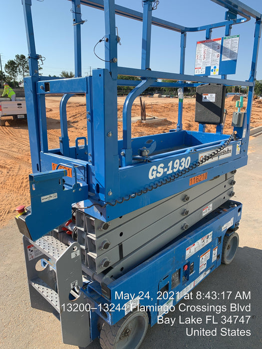 2020 Genie GS-1930 Solid Non Marking Tires, Beacon, Folding rails with half height swing gate