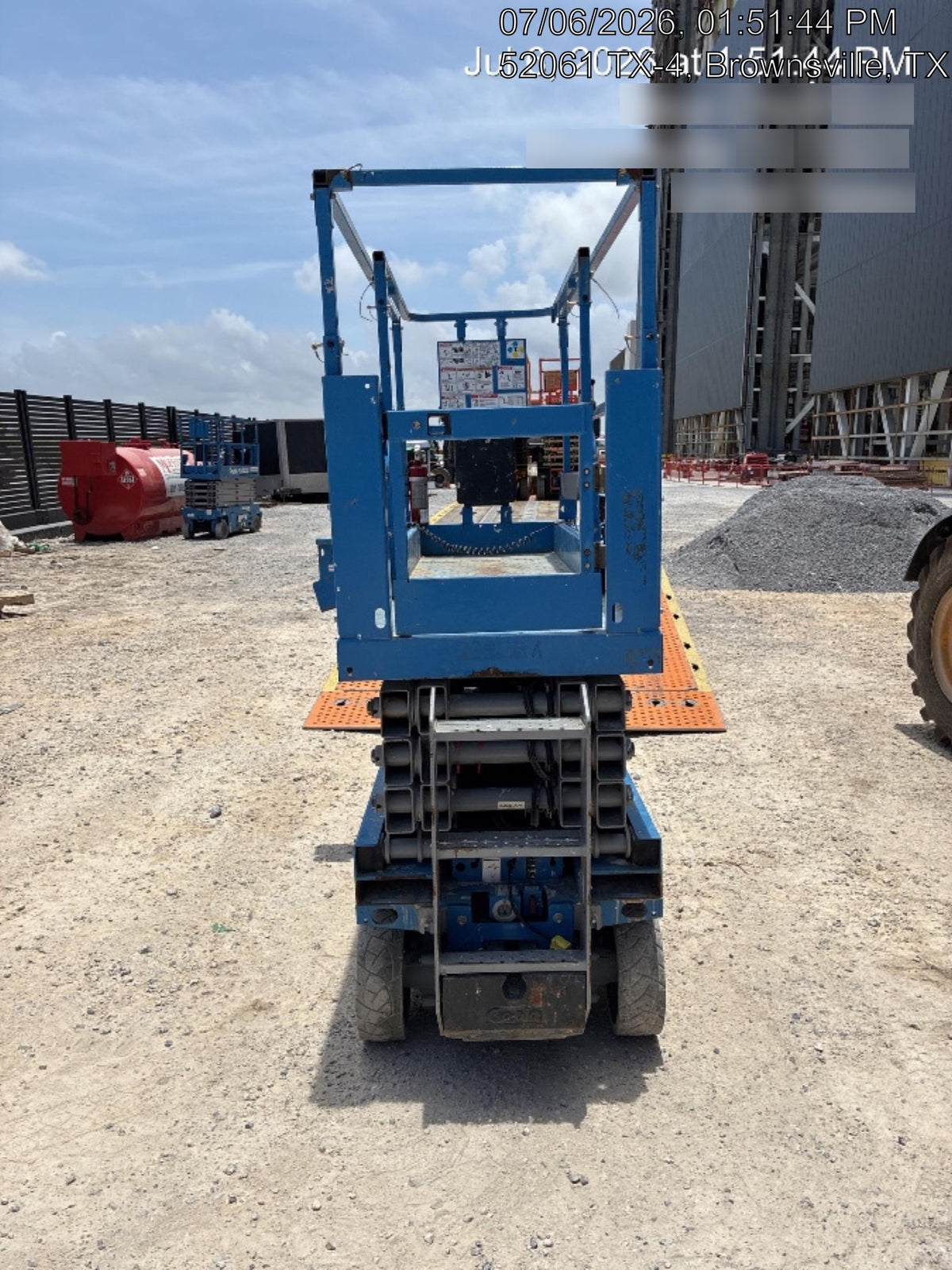 2023 GENIE GS-2632