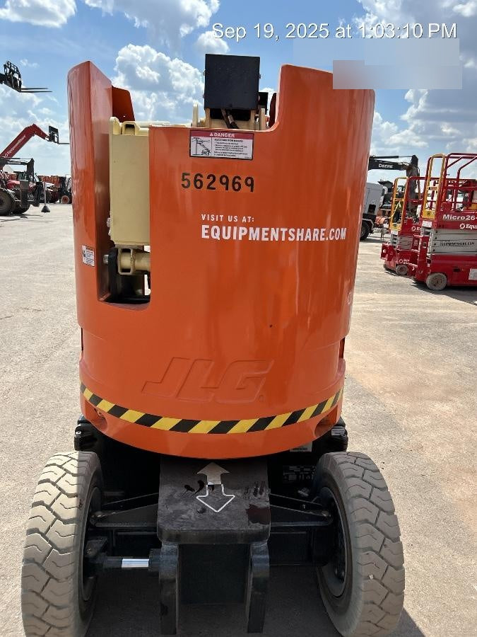 2025 JLG E300AJP