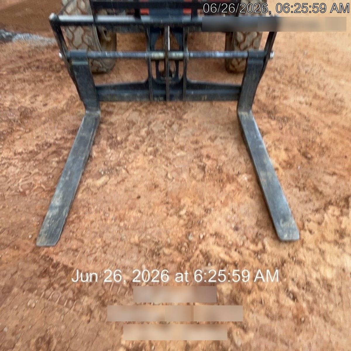 2022 SKYTRAK 8042