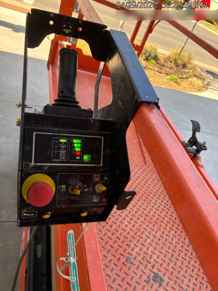 2022 JLG ES2632