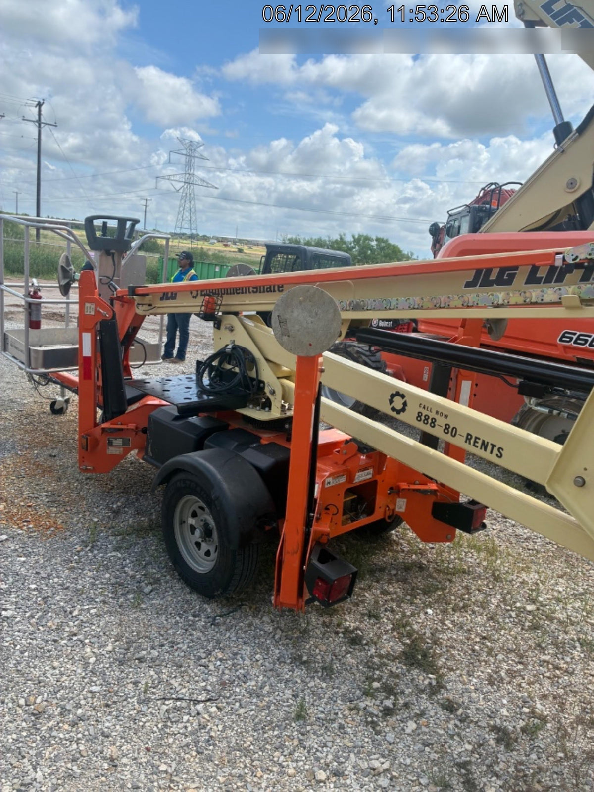 2023 JLG T350