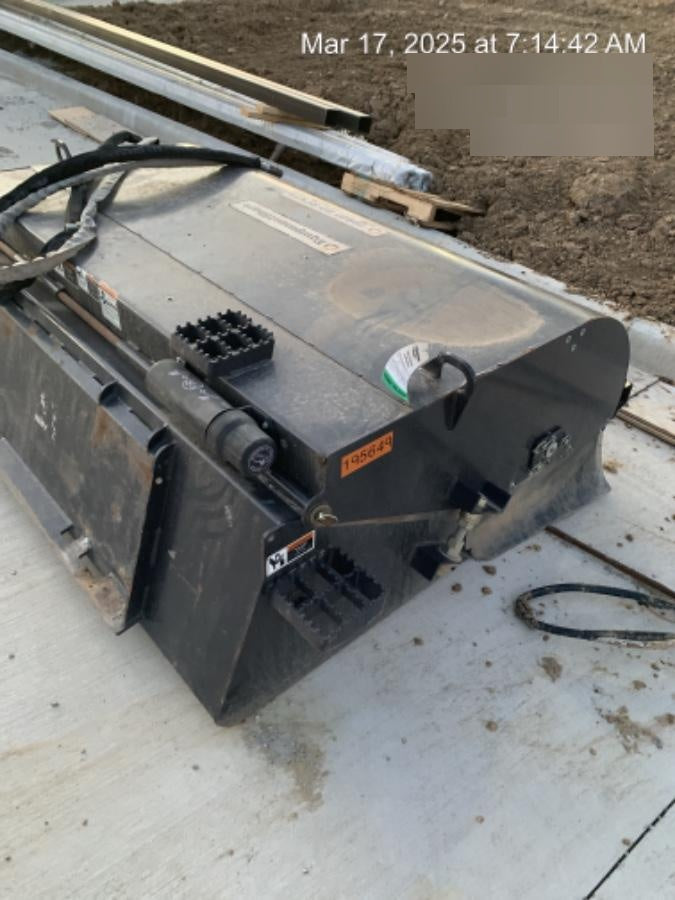 2021 PALADIN Sweepster SB72