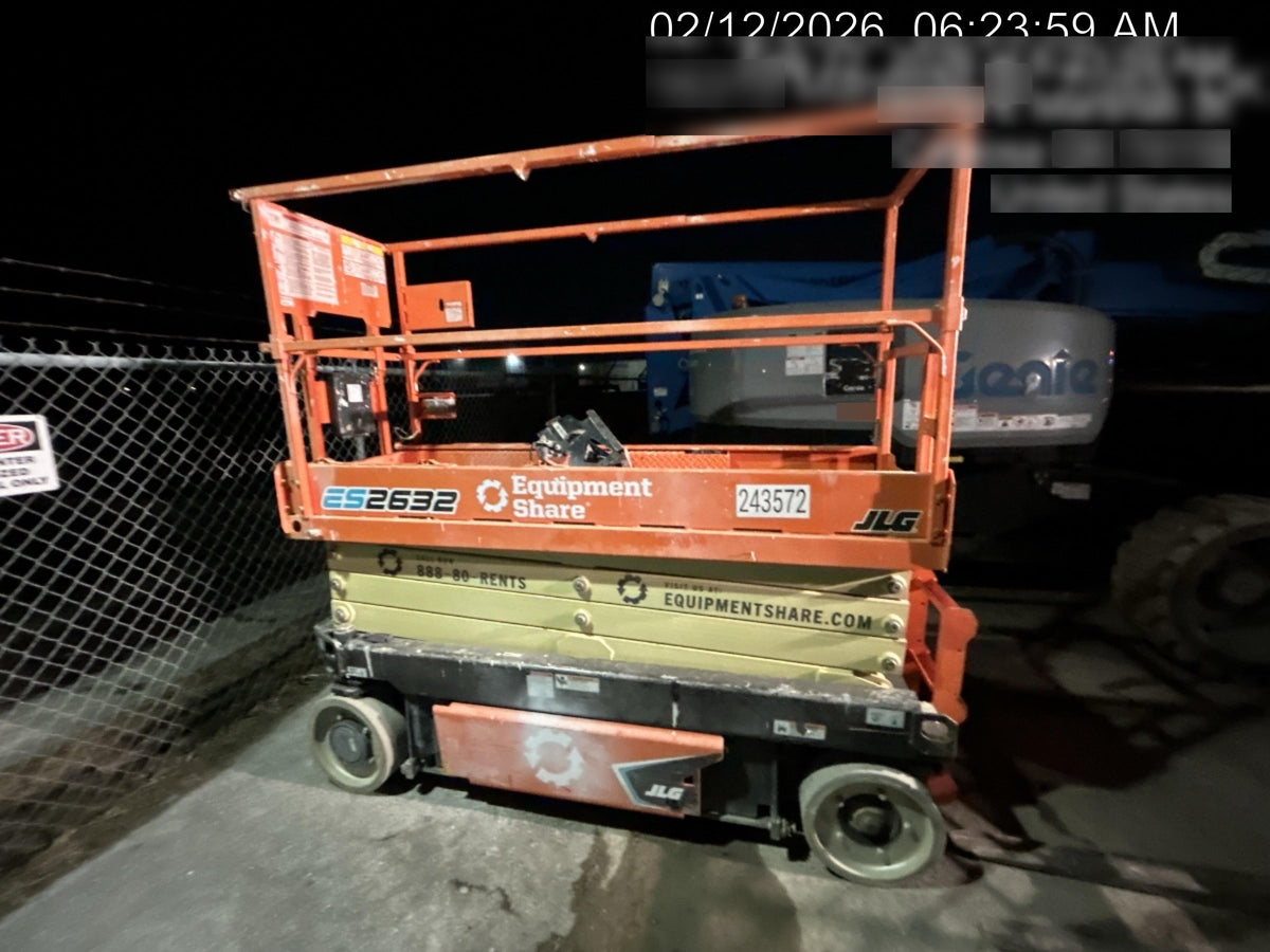 2022 JLG ES2632