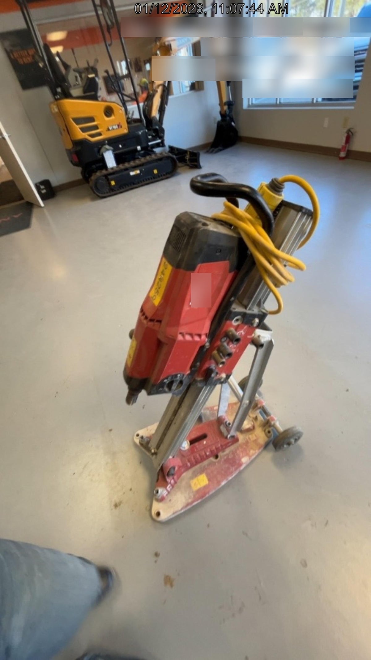 2020 HILTI DD250E