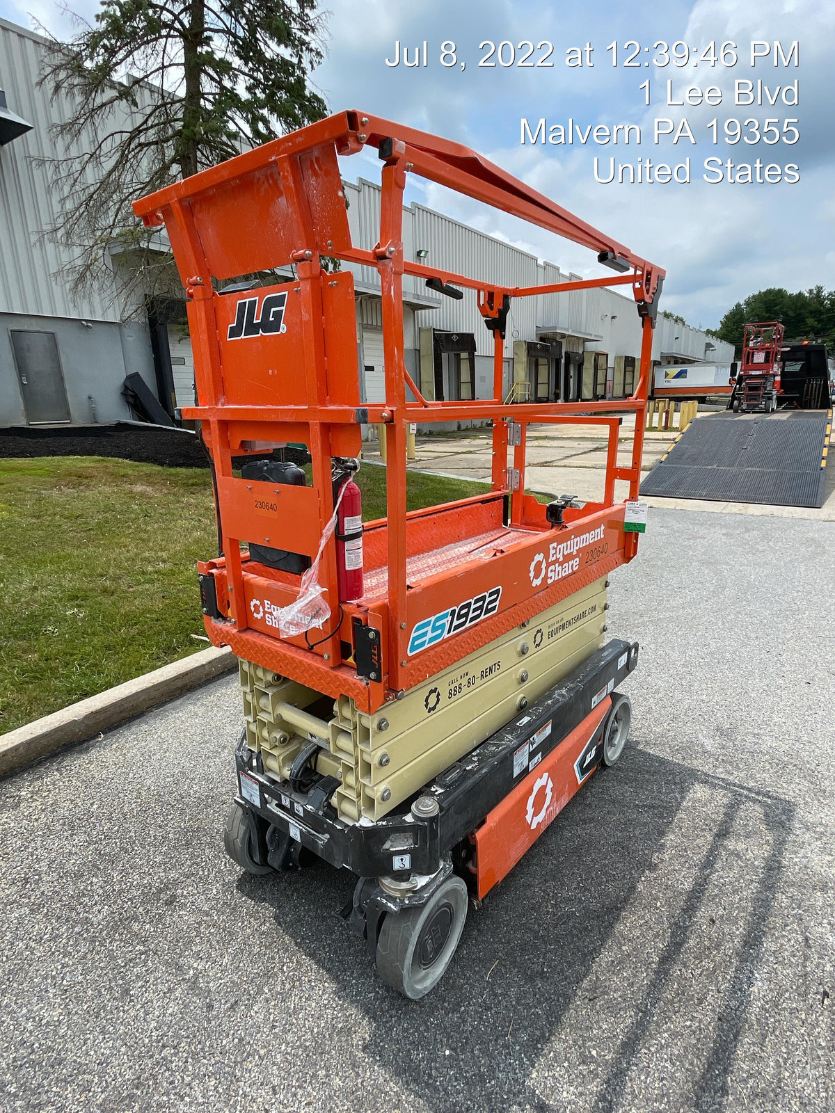 2022 JLG ES1932
