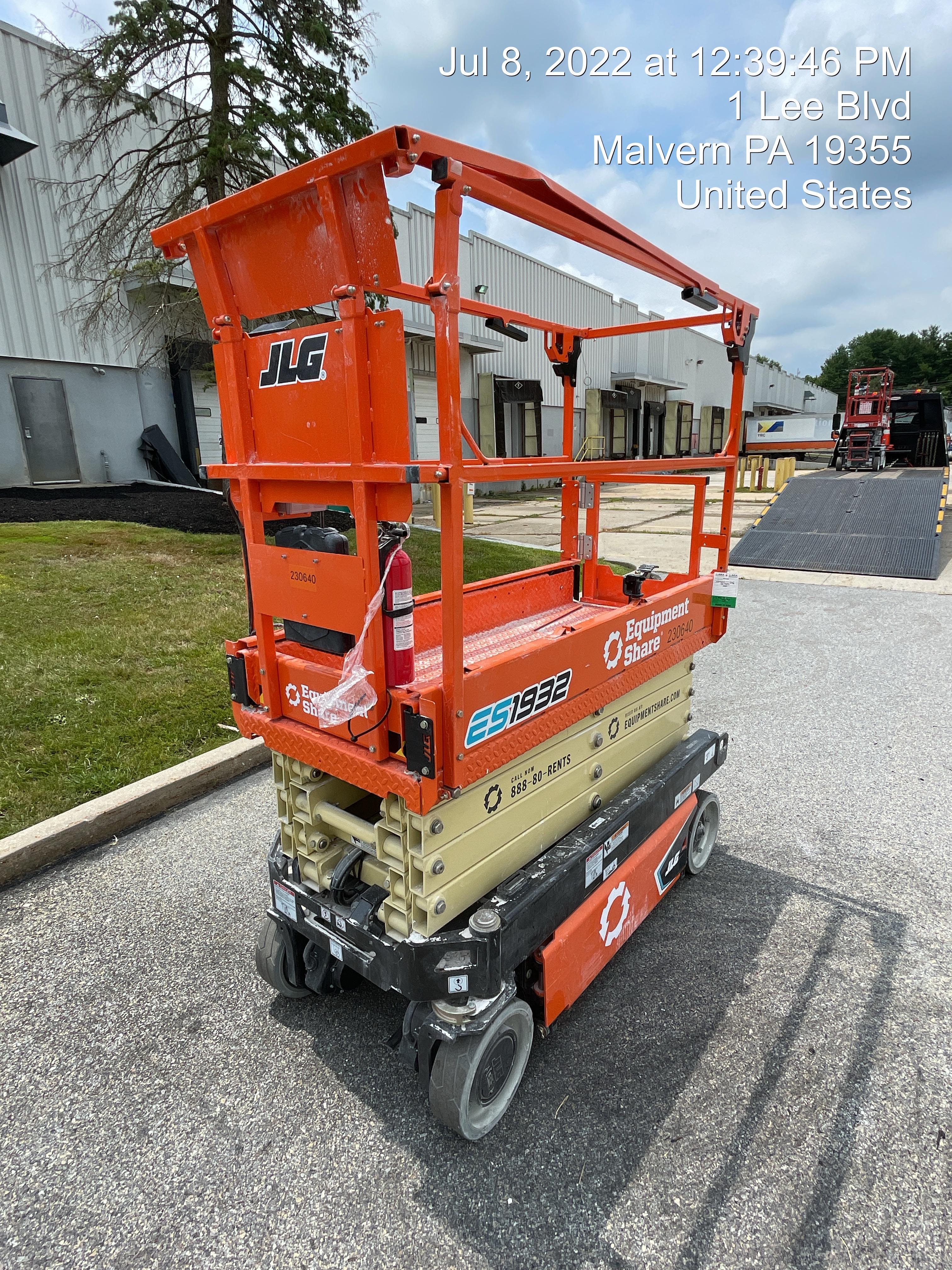 2022 JLG ES1932