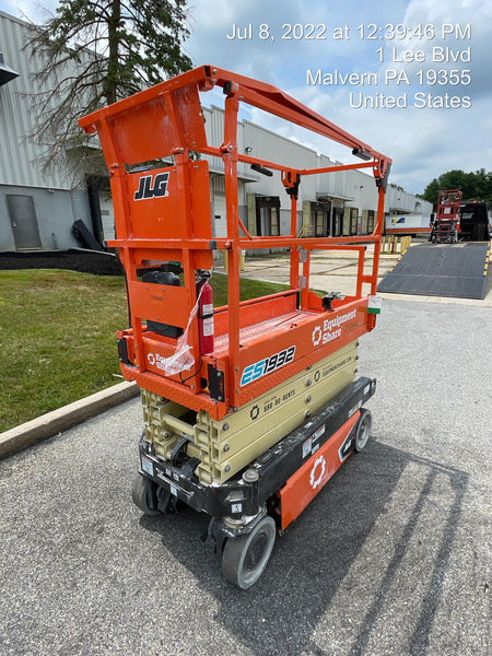 2022 JLG ES1932