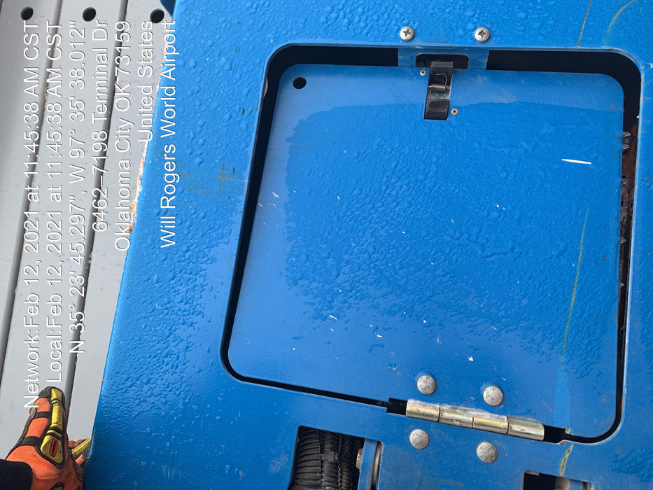 2019 Genie GS-4047 Folding rails with half height swing gate