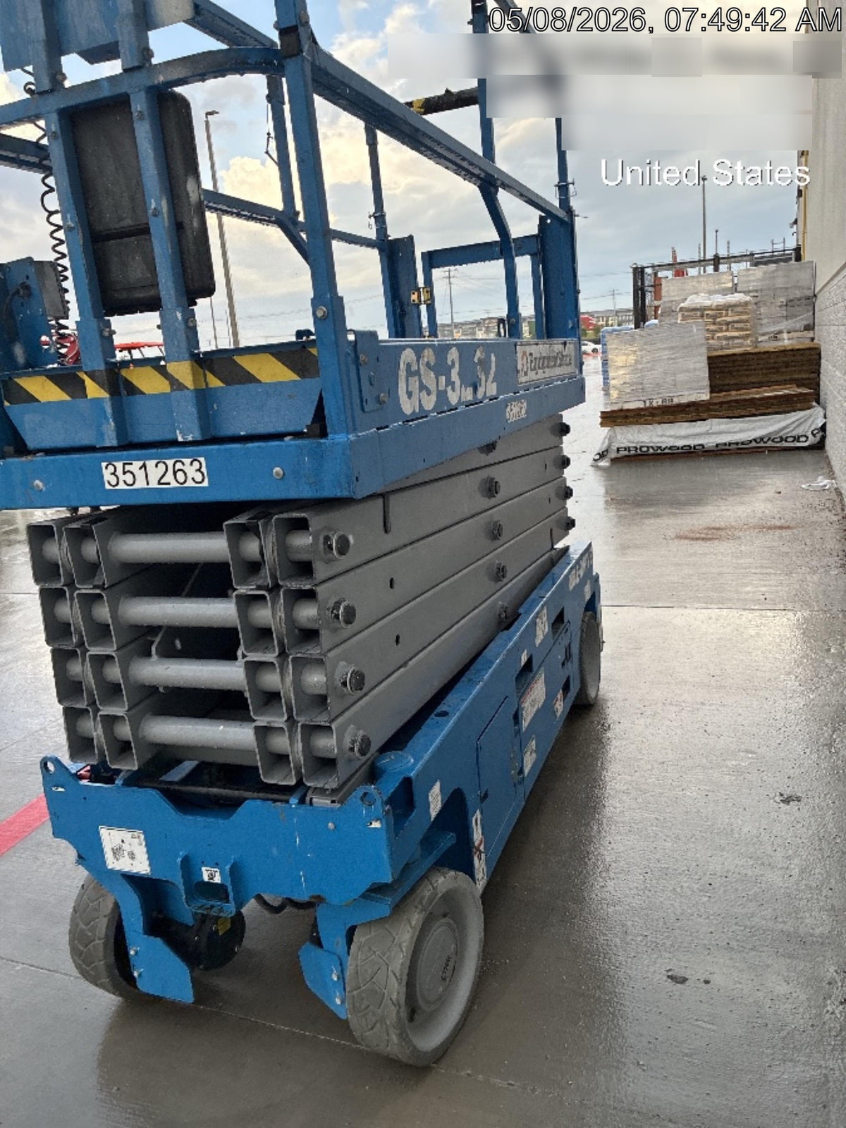 2023 GENIE GS-3232
