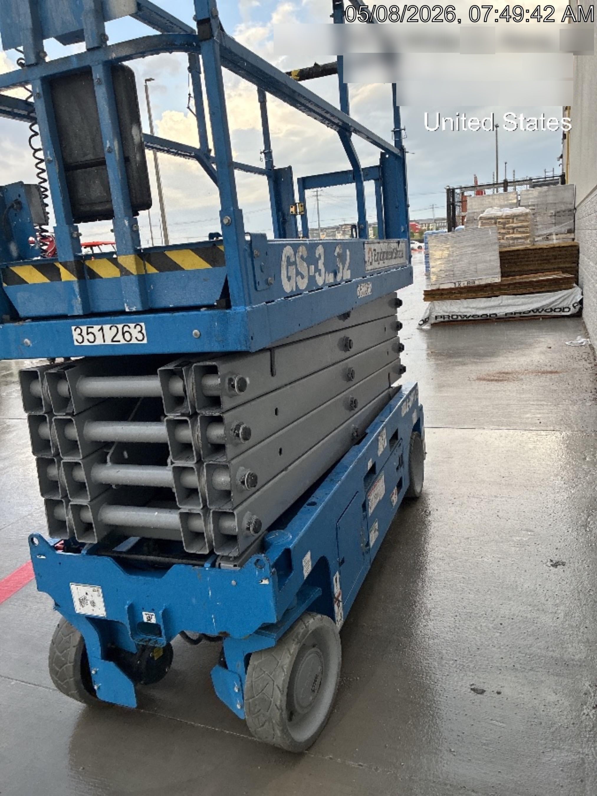 2023 GENIE GS-3232