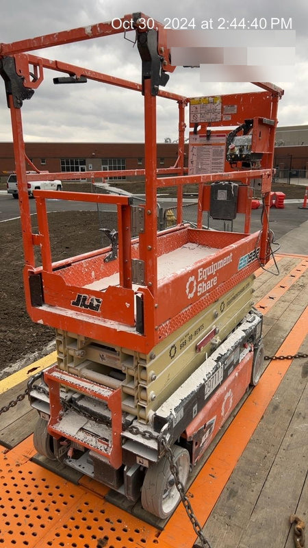 2023 JLG ES1932