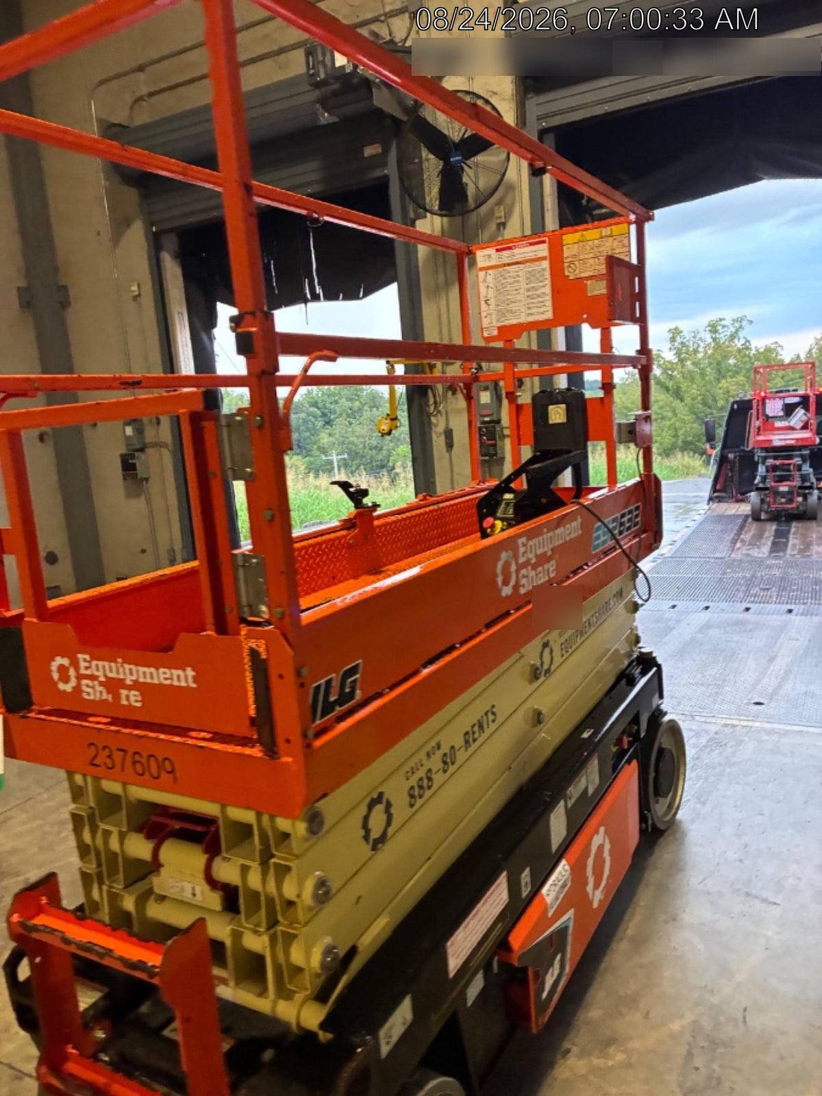 2022 JLG ES2632