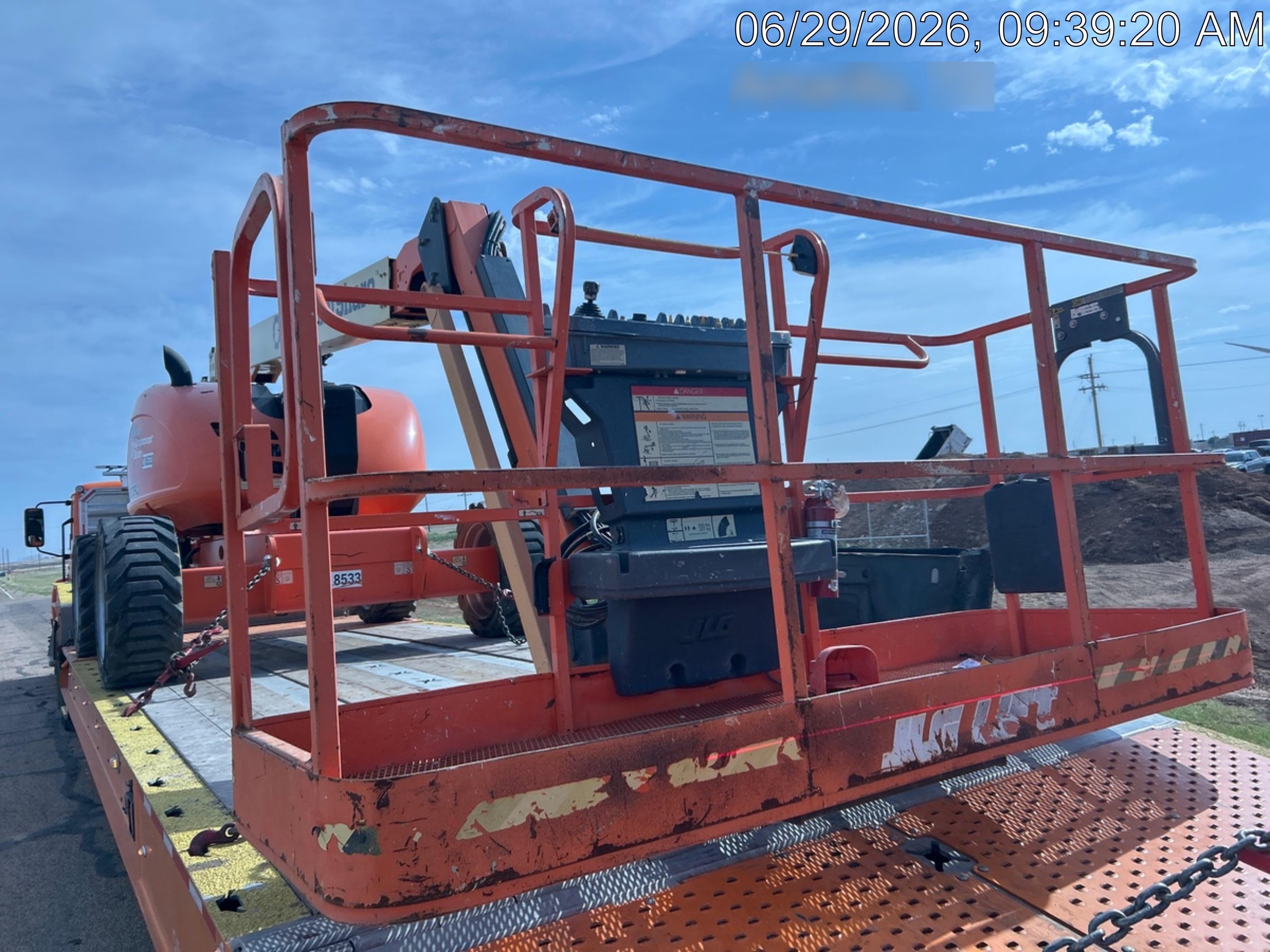 2022 JLG 600AJ