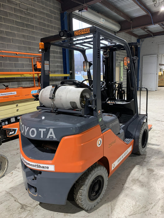 2022 TOYOTA 50-8FGU25