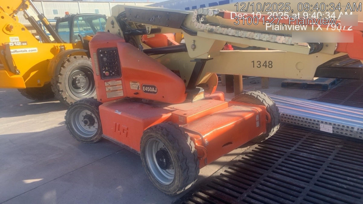 2012 JLG E450AJ