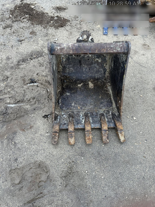 2021 TAKEUCHI TB235-2R