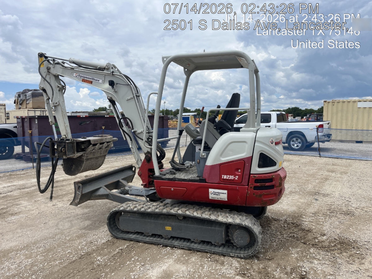 2022 TAKEUCHI TB235-2R