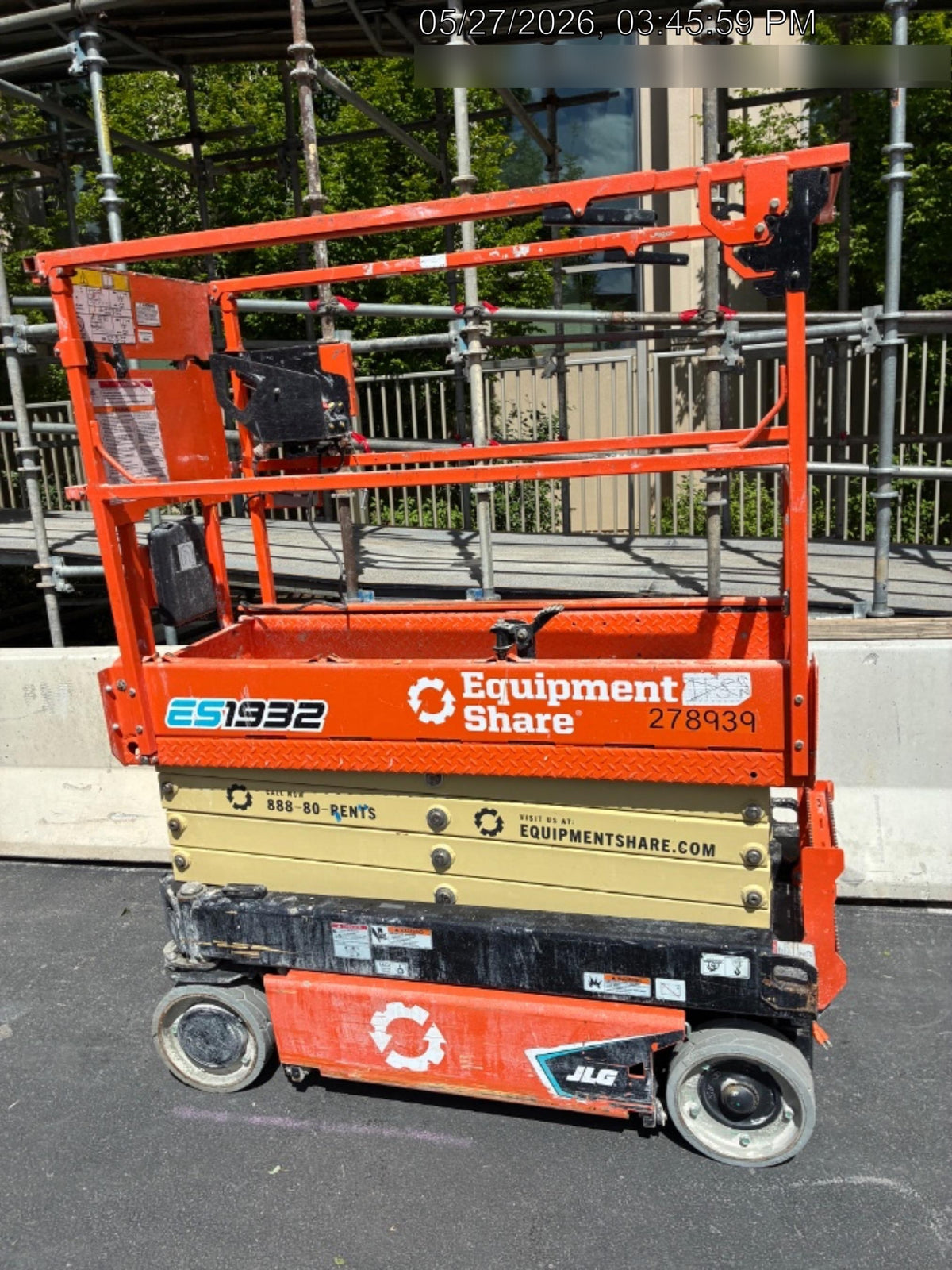 2022 JLG ES1932