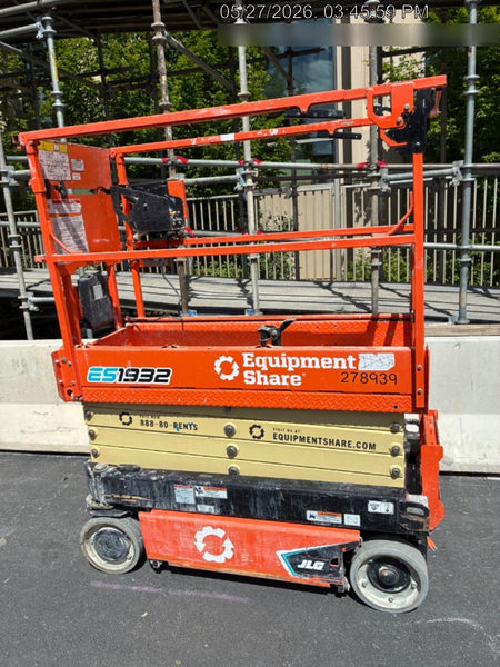 2022 JLG ES1932