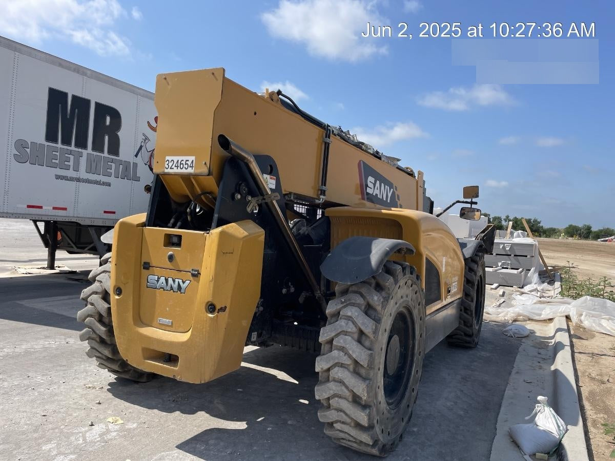 2023 SANY STH1056