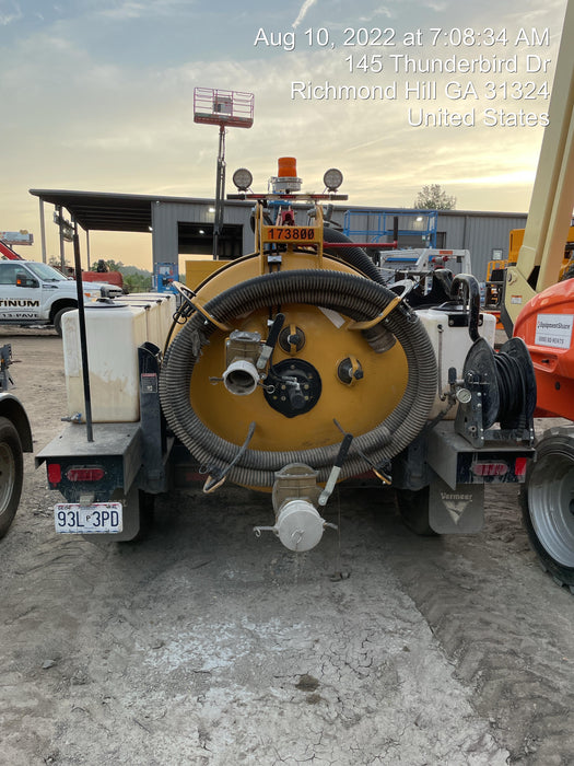 2021 Vac-Tron LP573XDT T4 Koehler Diesel Engine, 500 Gallon Debris Tank, x2 100 Gallon Water Tanks