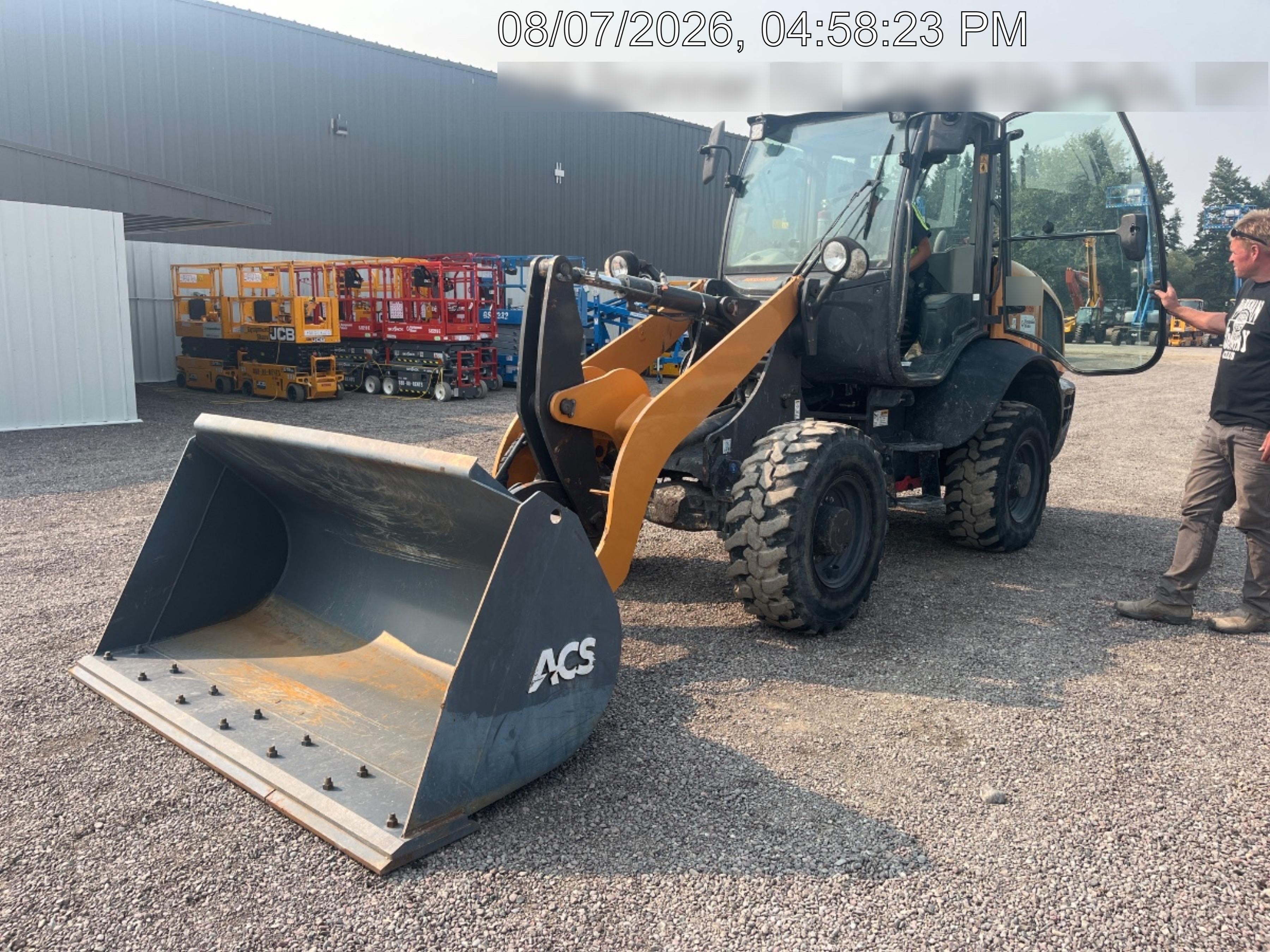 2022 Case 221F Cab/Heat/Air, CWK, Hydraulic Coupler, LED Worklights
