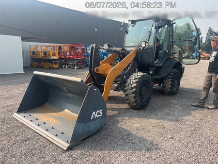 2022 Case 221F Cab/Heat/Air, CWK, Hydraulic Coupler, LED Worklights