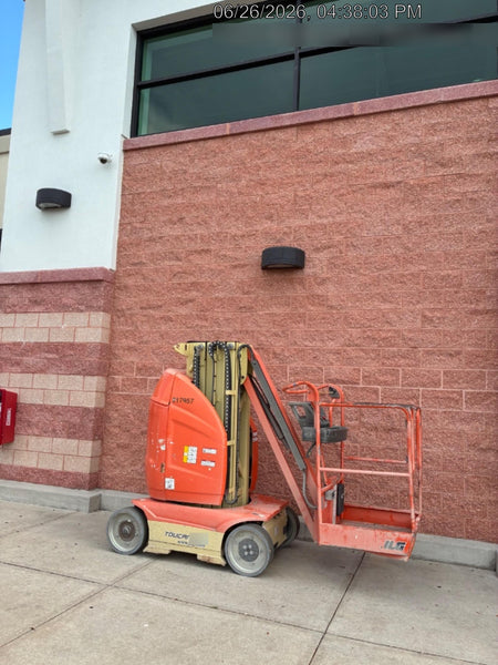 2022 JLG 26E