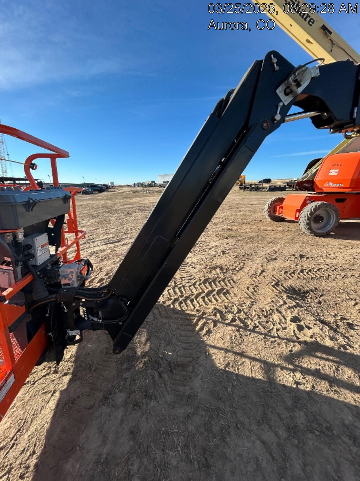 2025 JLG 660SJ