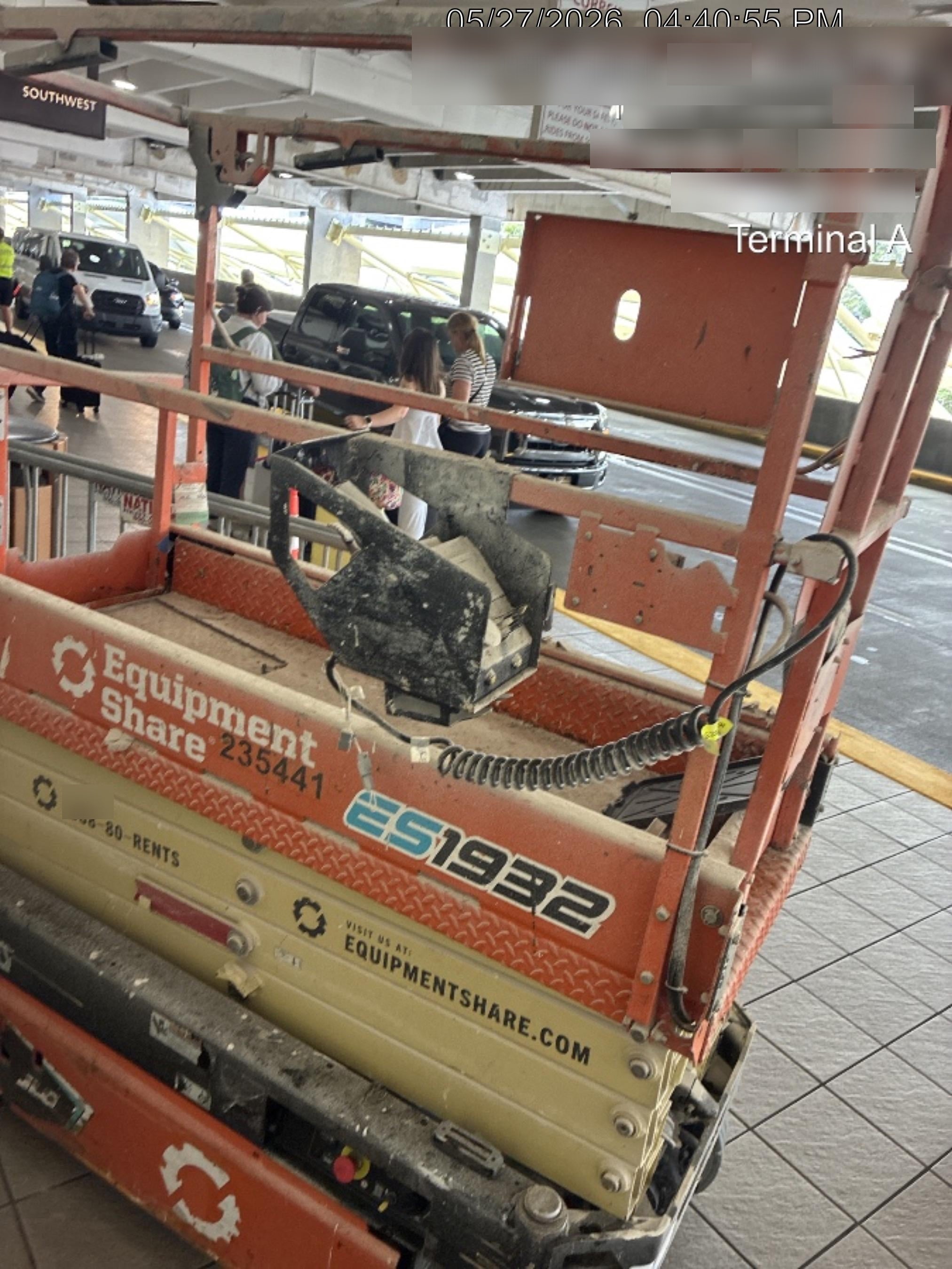 2022 JLG ES1932