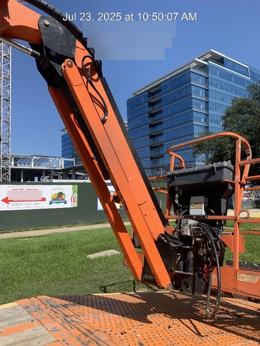 2019 JLG 660SJ 4WD w/Deutz Diesel Engine, FF Tires, Beacon, Welder-Ready Package